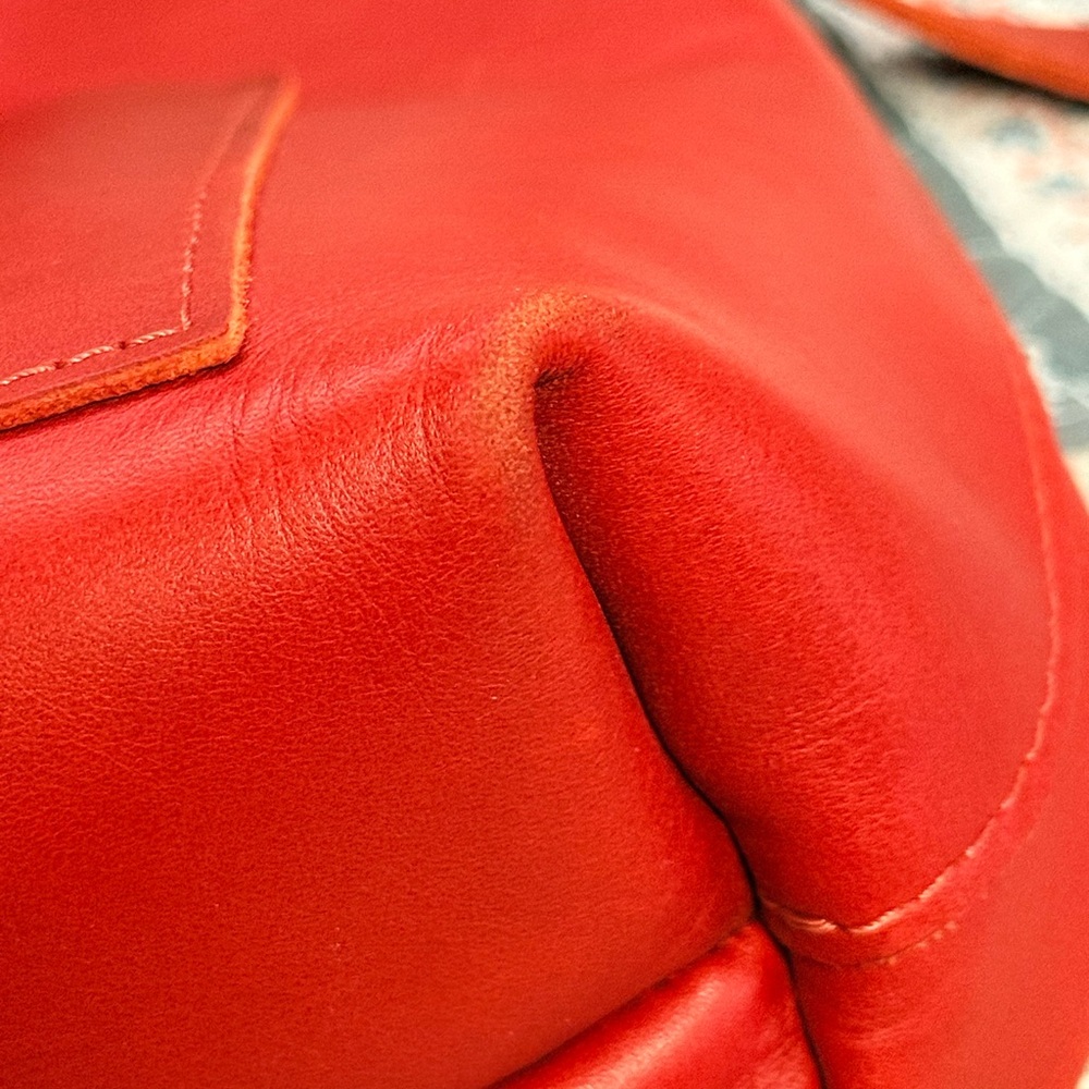 Portland Leather Goods Medium Crossbody Tote - Picture 5 of 9